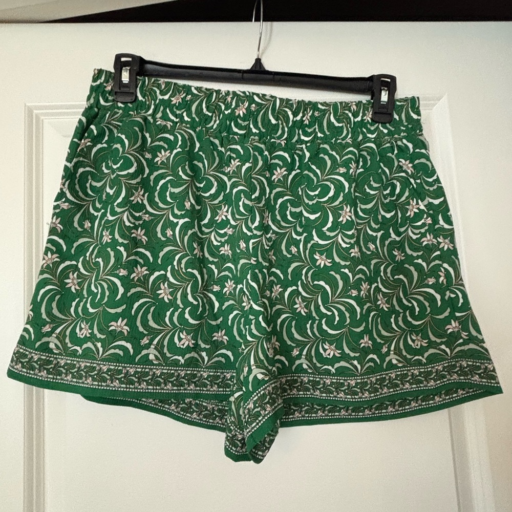 Max Studio Green Patterned High Waist Women's Shorts
